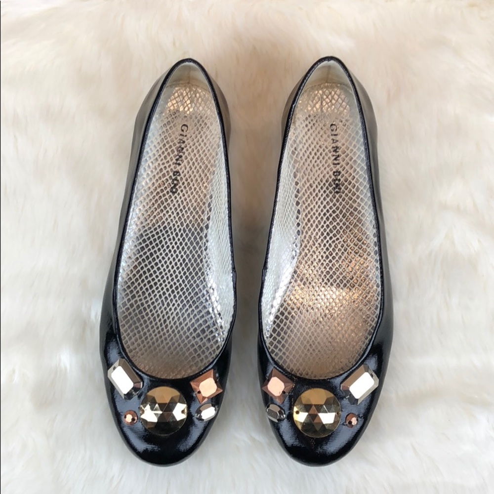 Gianni Bini Black Ballet Flats with Metallic Jewel